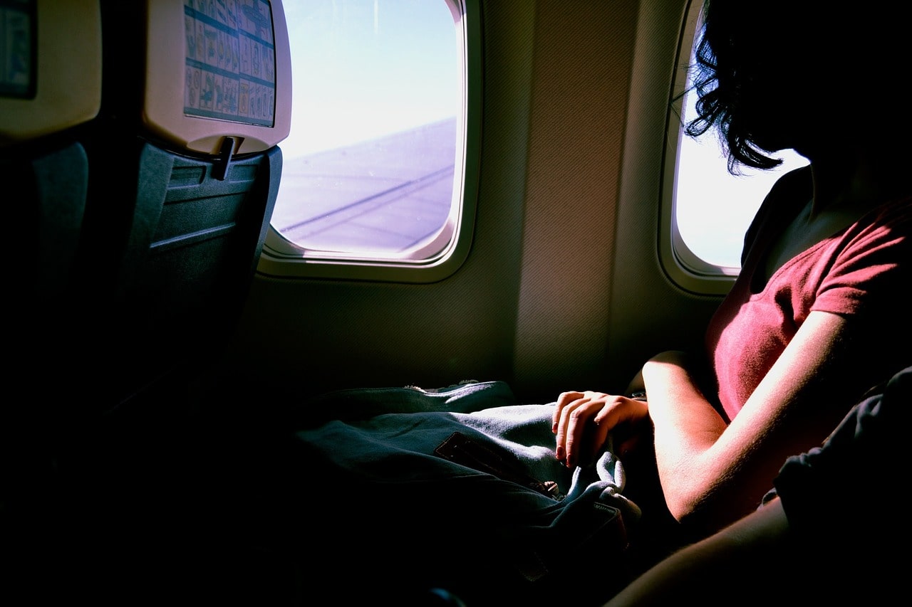 Czy w ciąży można latać samolotem? Latanie a przeciwwskazania dla ciężarnych kobiet