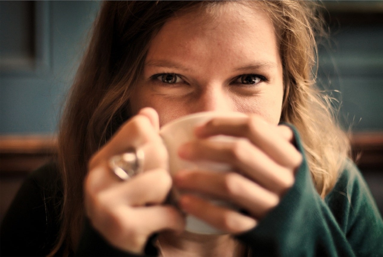 Kawa zbożowa w ciąży i podczas karmienia piersią – czy można ją pić?