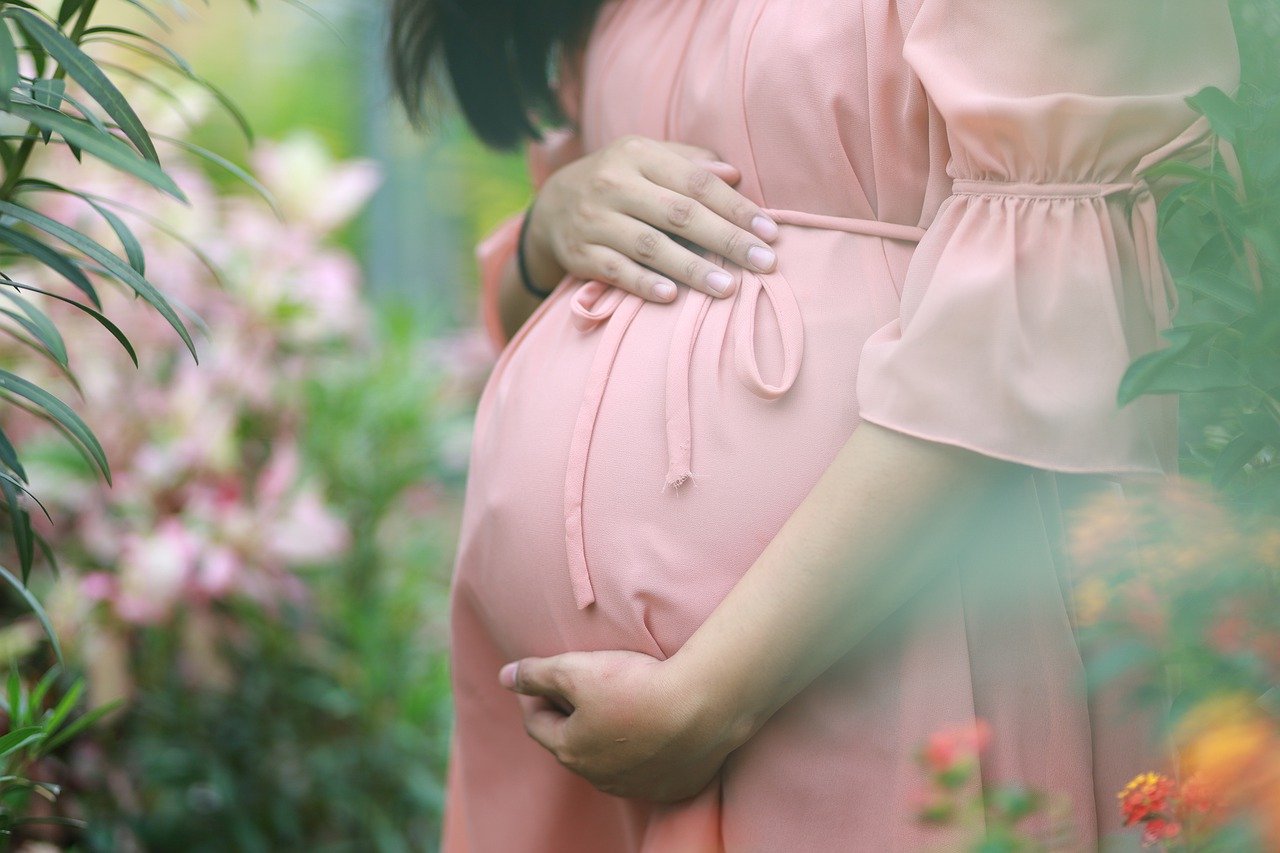 Samopoczucie w ciąży z chłopcem, a dziewczynką: czy da się poznać płeć dziecka po objawach?